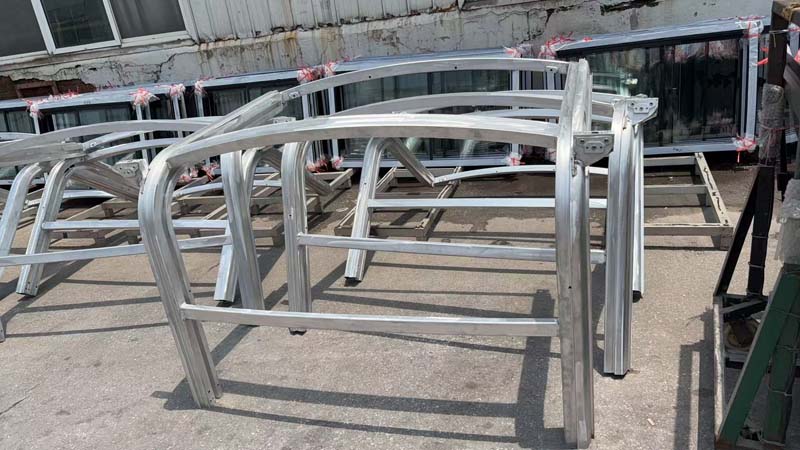 電動(dòng)車(chē)車(chē)架